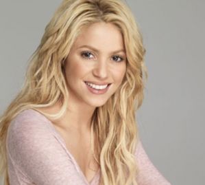 Read more about the article Shakira lançaria álbum inédito este ano
