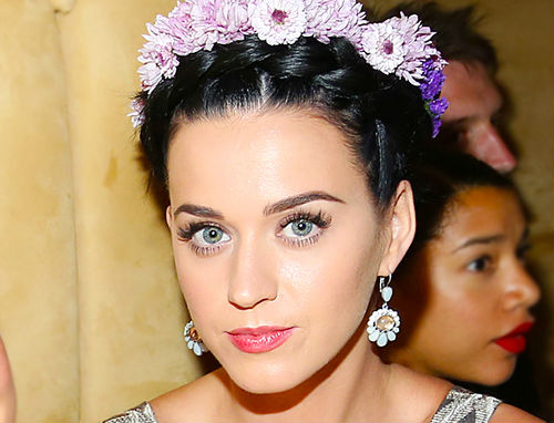 Read more about the article Katy Perry visitou a casa de Frida Kahlo