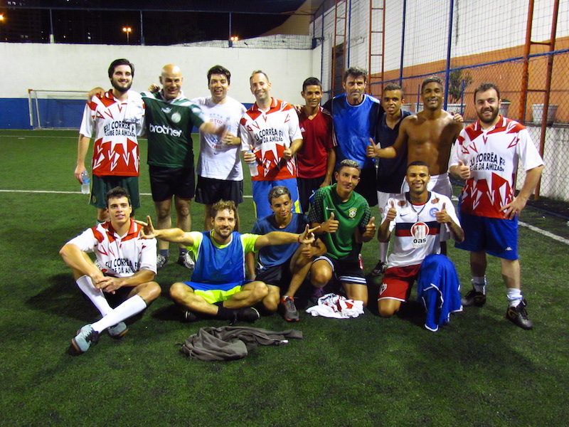 Read more about the article David Bisbal joga futebol em São Paulo