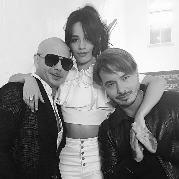 Read more about the article Camila Cabello grava clipe com J Balvin e Pitbull em Cuba