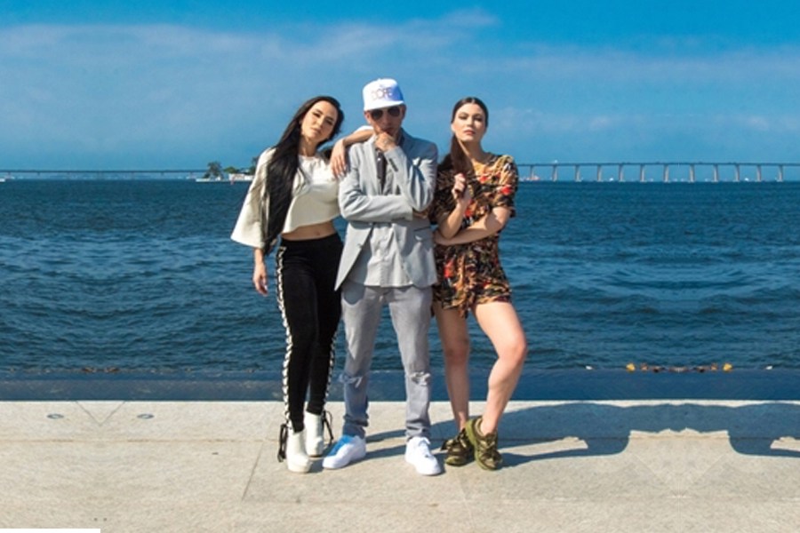 Read more about the article Mc Guimê, Thascya e Natalia Subtil gravam clipe de ‘Baila Así’ no Rio
